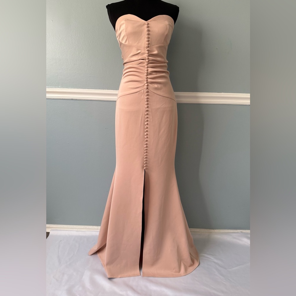 Chic Strapless Albaricoque Nude Dress